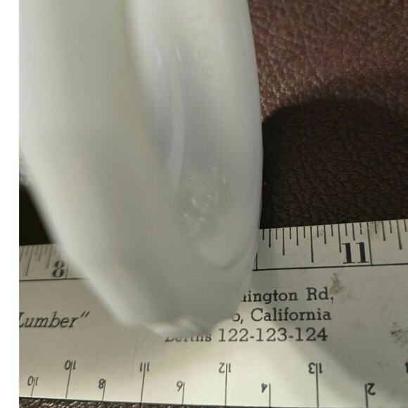 Vintage‎ Napco Milk Glass vase 10" 60's Wedding Decor Farmhouse Shabby Chic - Picture 5 of 7